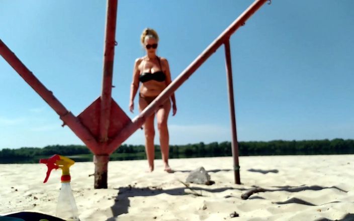 Lukerya: Spacer na plażę przez park