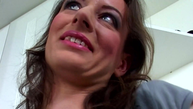 MMV and Eroticplanet Clips: Studentin Will Mehr Als Nur Nachhilfe, Sie Ist Verdammt Wild