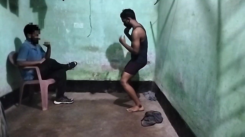 Desi Tits: Sex homosexual indian pulă mare futând un băiat twink cu...