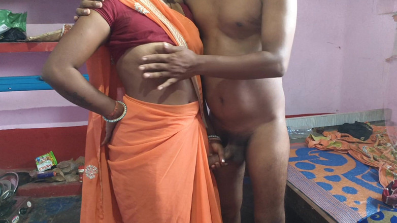 Sobha rani: 남편 없는 의사에게 따먹히는 병원 딘 마담, 힌디어 오디오 바이러스 성 MMS