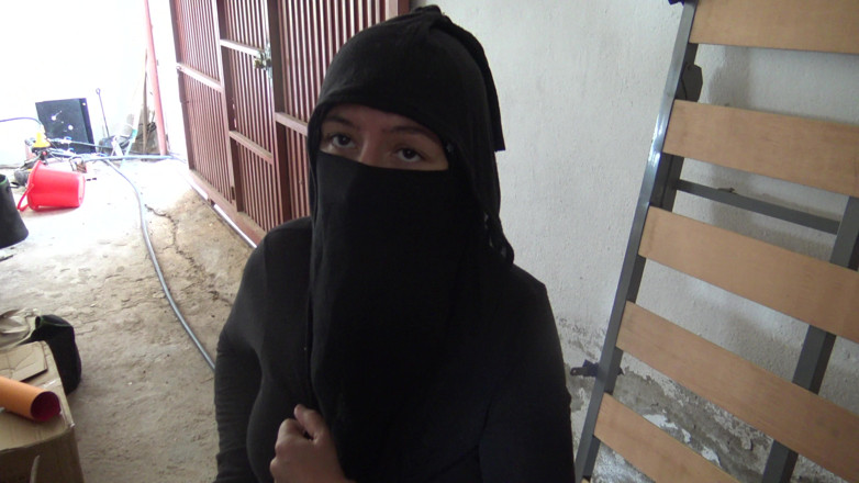 Souzan Halabi: Refugiada siria deja que el viejo alemán se folle su...
