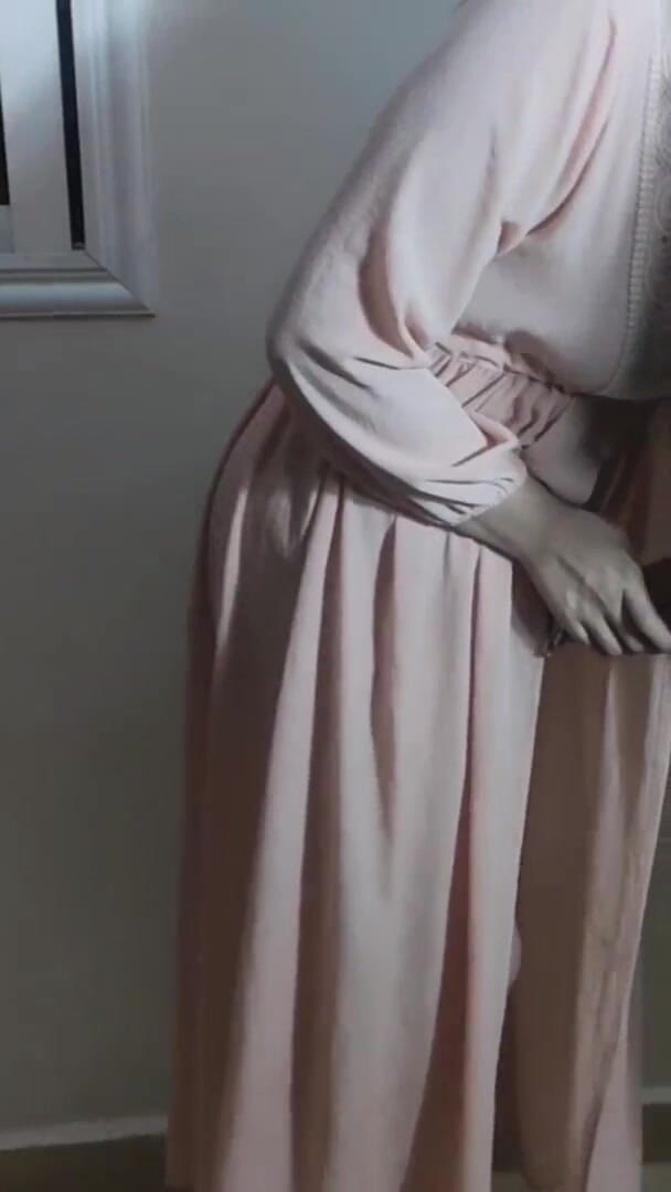 Basant: Cô vợ Ả Rập nóng bỏng