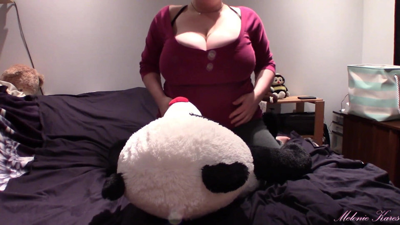 Melonie Kares: Giant teddy BBW breast cleavage crush