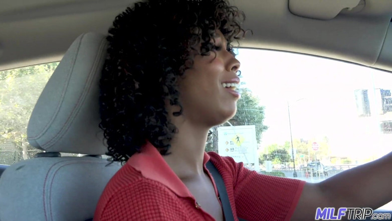 MILF Trip: Schlanke ebenholz-schönheit misty Stone hat körper