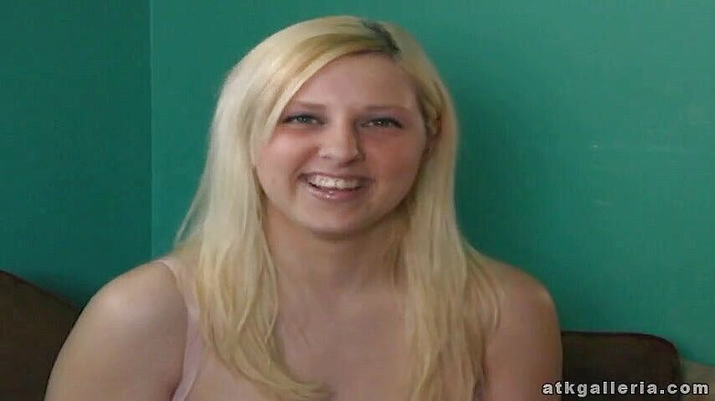 ATKIngdom: カメラに向かって自己紹介するルージー