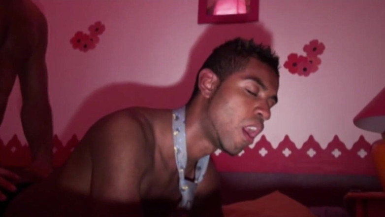 Crunch Boy: Twink eboni dikongkek Stany Falcone