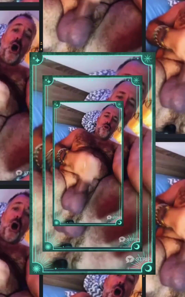 Daddybearvlc: 这个短视频对抖音来说太热了