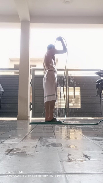 Rajasthani-old-lover: Padrastro indio disfruta de la ducha y folla al vecino...