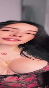 Tôi Tưởng Tượng Mình Với Mọi Thứ Bên Trong