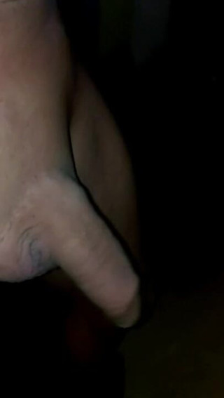 Spermabekkie: Ağır çekim pirsingli yarak - yakın çekim