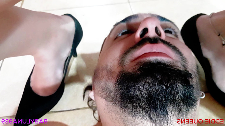 Babyluna939: Adik tiri saya Babyluna939 suka dubur dan emas mandi ratu...