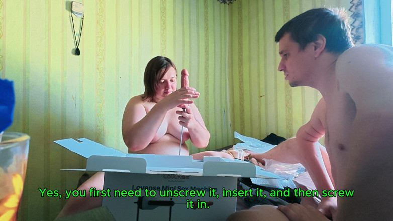 SchoolPrincess: Fată plinuță cu țâțe mari și ferme oral pe mașina de sex...