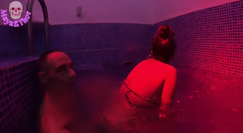 Mayay Thor X: Làm tình trong spa footjob và creampie cho busty nghịch...