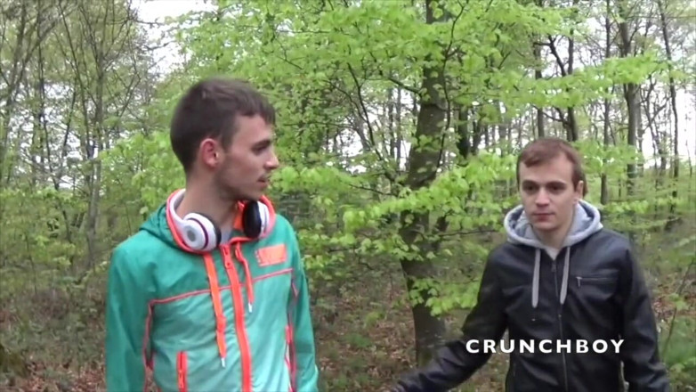 Crunch Boy: Sex s mladými běžkyněmi v exhib cestovním lese