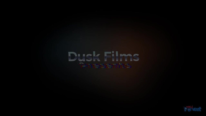 Nerd Pervert: Carli hudsone puttana strozza il cazzo della troia