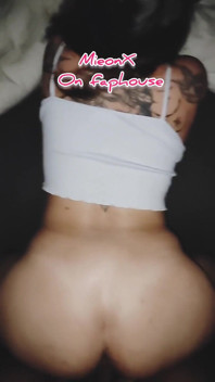 Elle Sait Bouger Une Fois Ma Bite Enfoncer