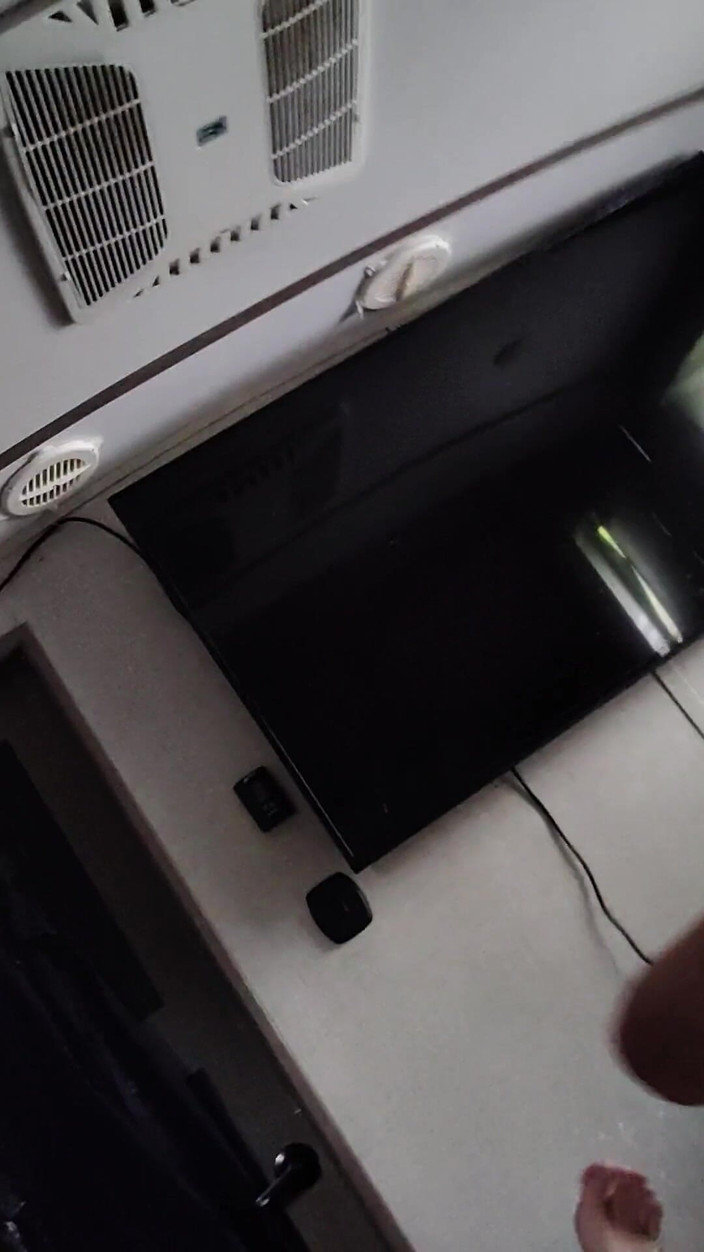 Pussy hound: Hermanastra sexy milf con tetas falsas