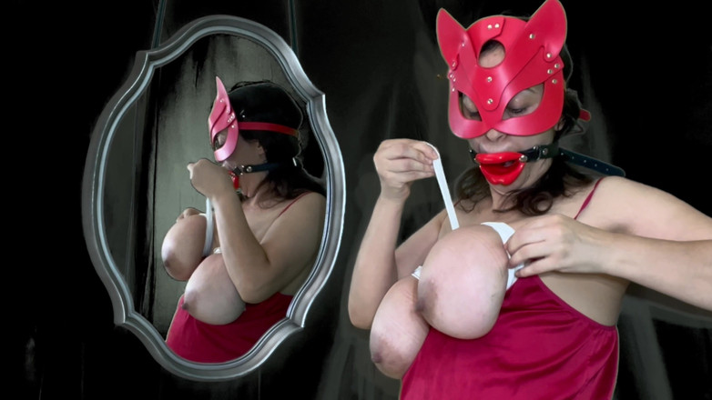 VeeVee Vixen: エッチなよだれを垂らすふしだらな女がおっぱいを搾り取る