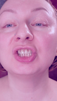 Comendo fetiche de mastigar: Giantess Vibes. Sem chances para ursinhos de geléia! Arya Grander