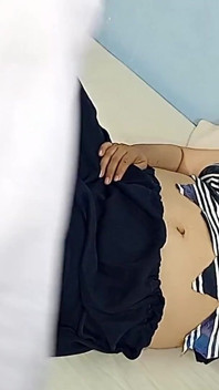 산부인과 검진을 위해 병원에 올 때 의사에게 따먹히는 인도 비 와이프의 보지, 인도 의사 환자 따먹기