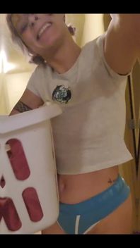 来折叠我的洗衣服