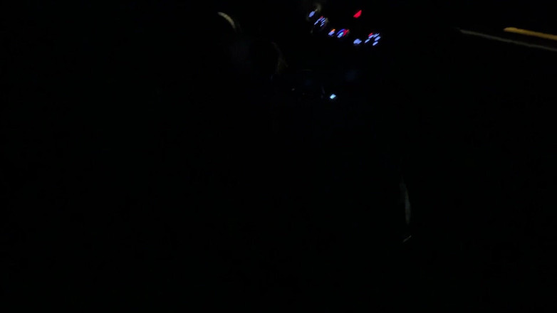Levi Solen: Arriesgada paja en el coche mientras conduces por la ciudad