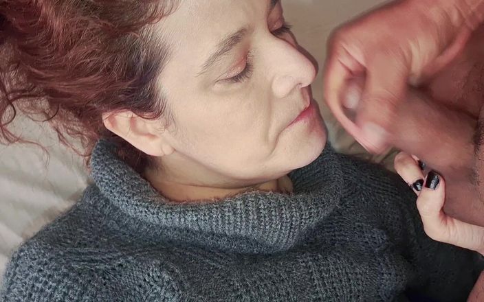 Agnes Swallow: Żona ssie kutasa po przebudzeniu w zimny poranek
