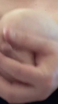 Pembicaraan kotor bbwbooty meremas payudara besarku