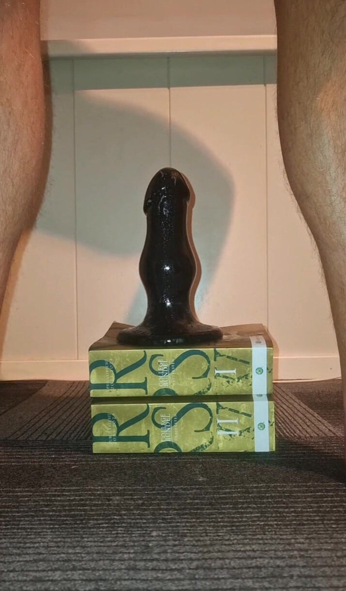 NoFace Twink X: Gay twink hot suka banget muasin memeknya pakai mainan seks...