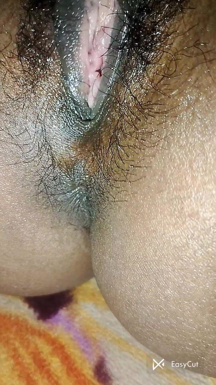 IndianVibeX: Nevlastní sestra dala video stand do zadku