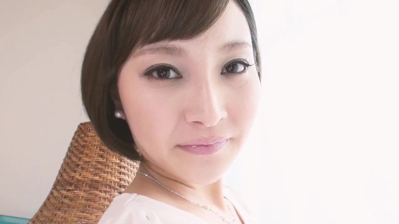 JAPAN IN LOVE: 거유 미녀 아시아 장면 3: 면도한 보지에서 인정사정 많은 섹스를 좋아하는 작은 가슴을 가진 우아하고 날씬한 일본 여성