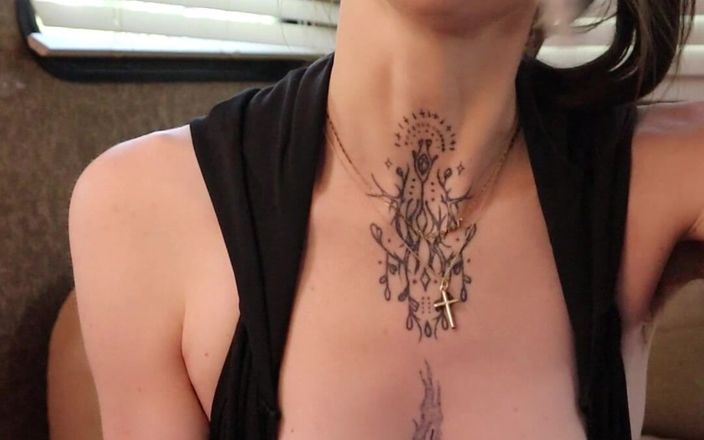 Nina Paradisa: Bunnygirl nękanie + Mindfuck POV