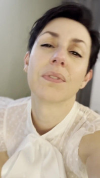 Il me rempli du sperme d'un mengundang de notre mariage avant de se finir dans la chatte