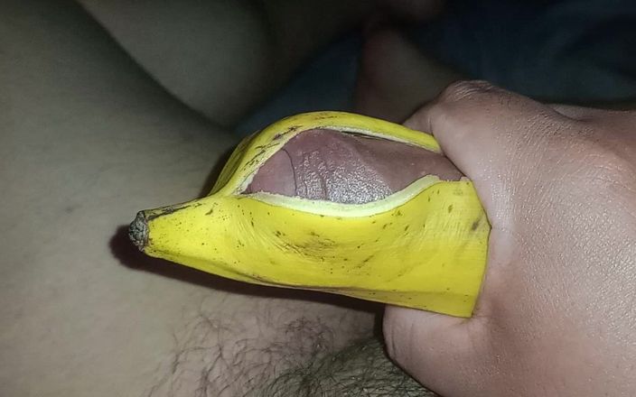 DERECK LUU: Ich ficke eine banane