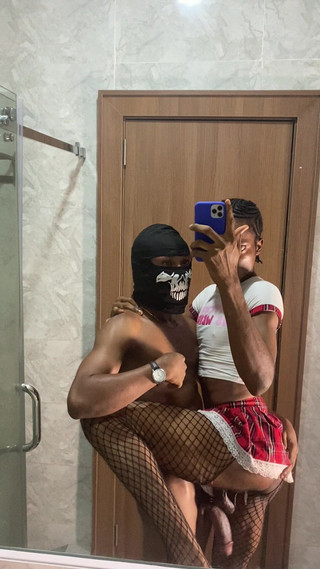 Baddestboyx: Моя новая соседка знала, что я гей