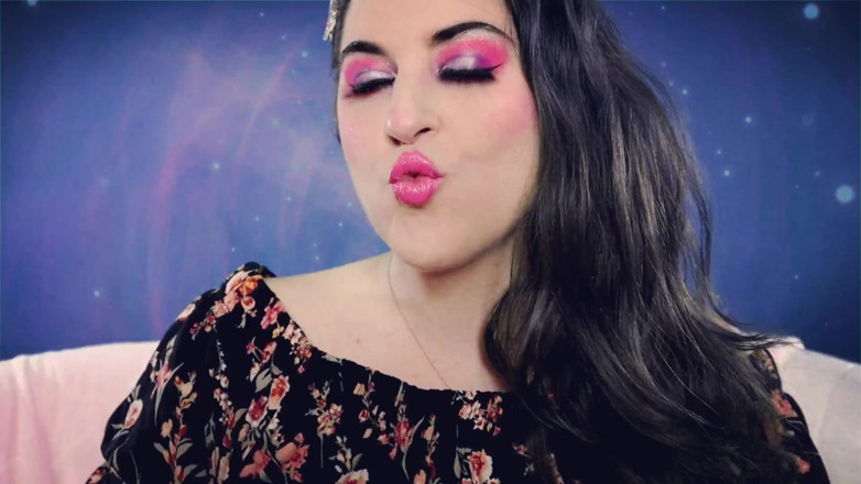 goddessjoules: Rouge à lèvres rose sur plexiglass asmr
