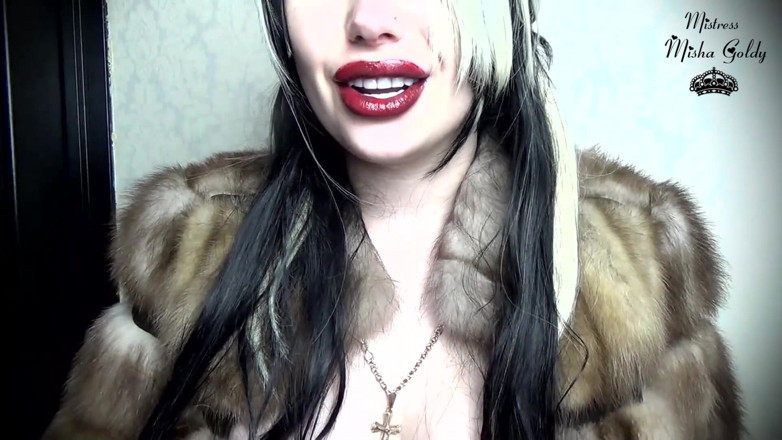Goddess Misha Goldy: 털과 립스틱 애호가