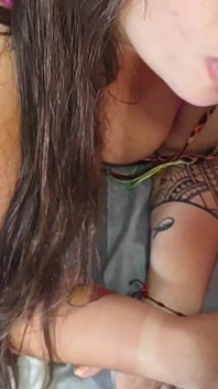 Pamela pantera sulla copertina di Playboy una modella professionale mostra che anche se incinta scopa bene