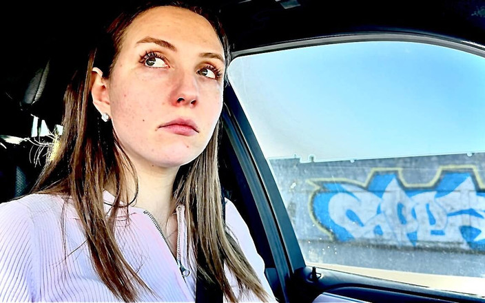 Hottie goddess: Cócegas no nariz, liberação sem fim