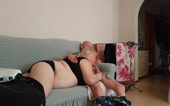 Zona901: Moje tchyně mi po práci kouří a dostane část spermatu do...