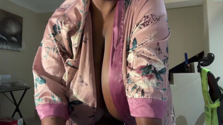 Legendary Booty Overdose: BBW 스트립과 신음 페티쉬