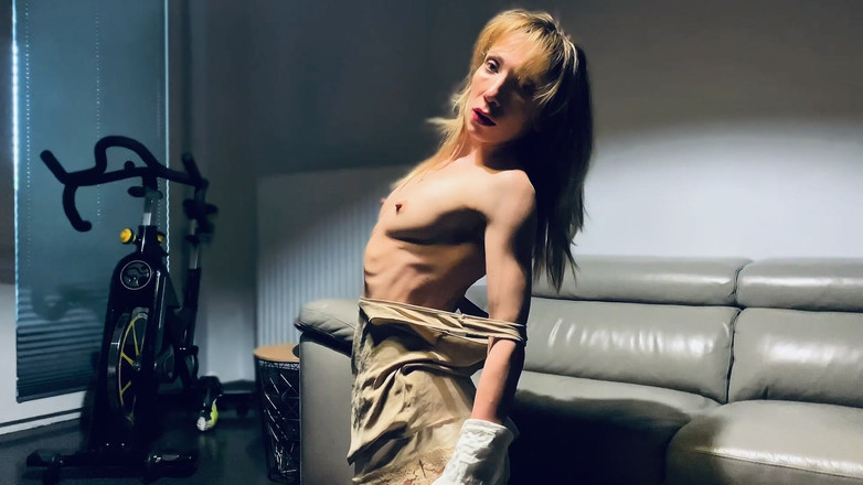 SalomeMassimo: 날씬하고 근육질이에요. 핫 딥 스로트.