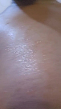 Móc cua âm hộ ướt át