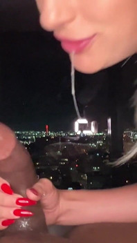 PAWG convida funcionária de hotel da BBC para seu quarto depois de provocação na piscina