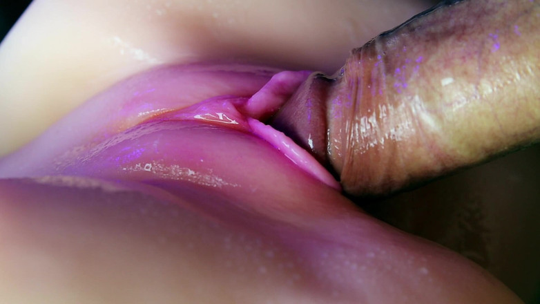 SEXY_GUYBEST: रसदार चूत क्लोज-अप बड़े लंड से वीर्य के एक हिस्से को अवशोषित करती है और रगड़ती है!