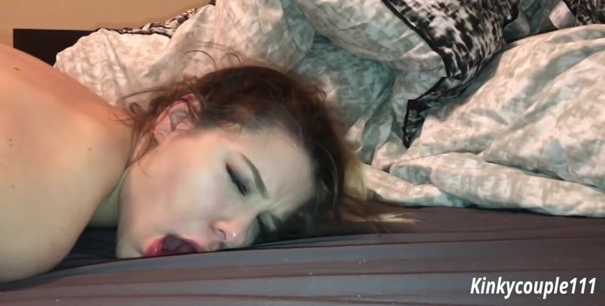 Samantha Flair: Kadın kelepçeli ve sikildikten sonra 4 kez ağzına boşalıyor - kinkycouple111