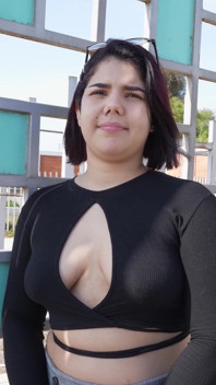 Jade Sweet is onderdanig en wil behandeld worden als een teef. Het is hoe rijk Eh mijn mensen blijven kijken.