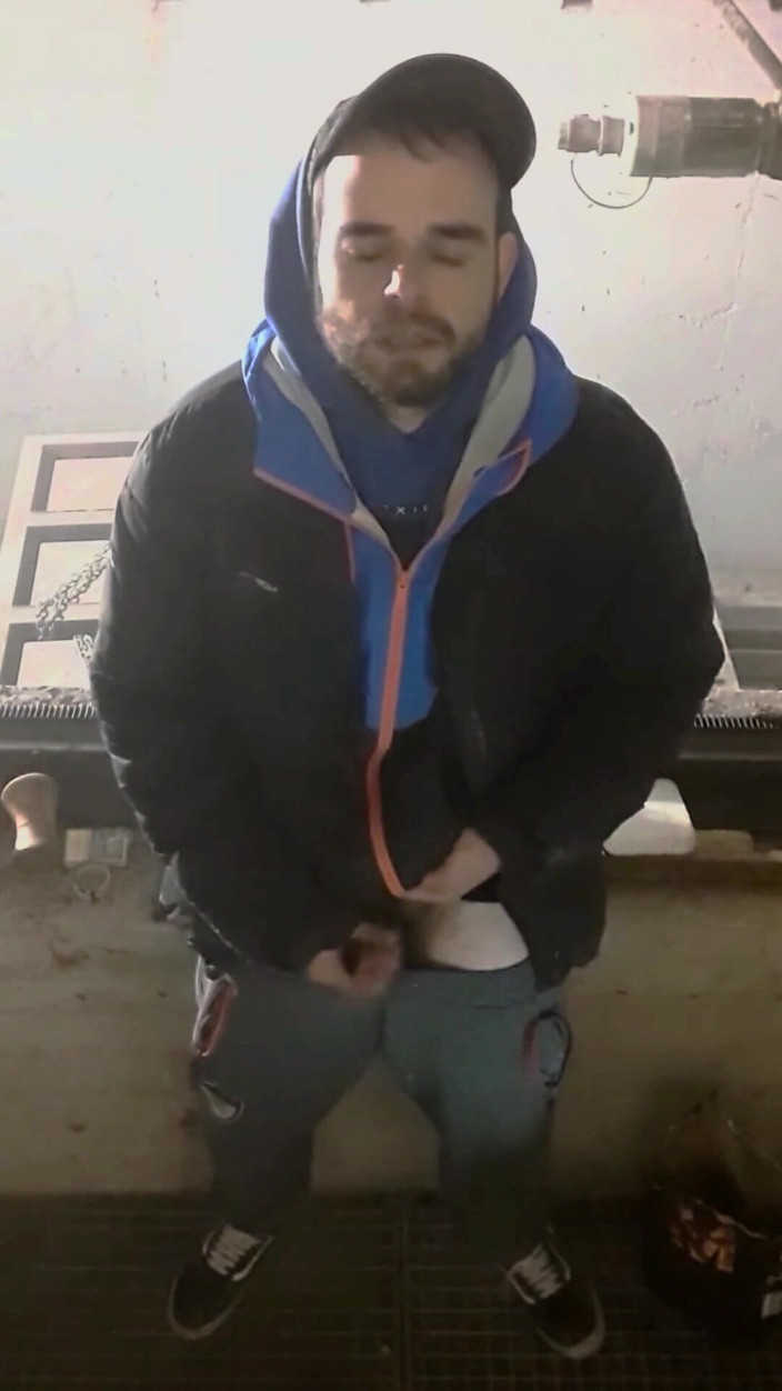 jerkofflover: Подборка с собственными видео, на которые вы будете впрыскивать сперму