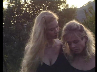 All you need to fuck: 18 Yaşındaki Esmer Genç Kız Yaşlı Adam Tarafından Yakalanıyor... Yoğun...