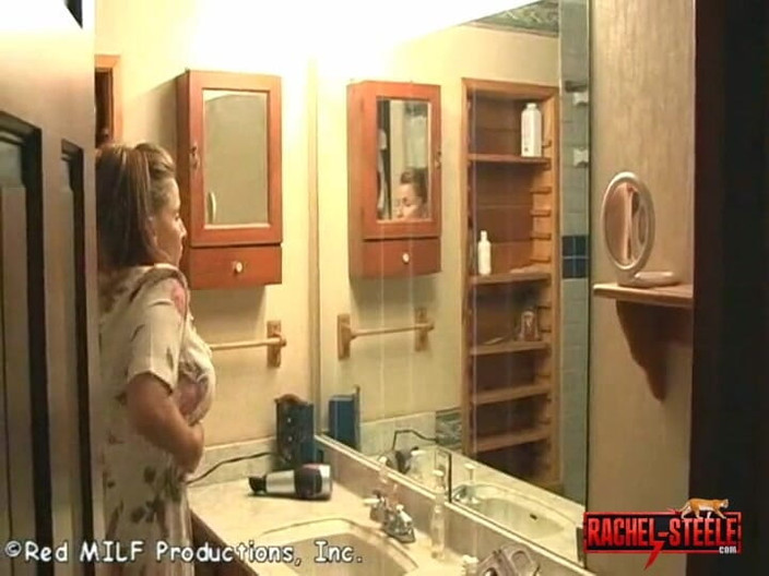 Rachel Steele: Risiko kehamilan ibu tiri